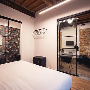 Hotel Design &, Lucignano
